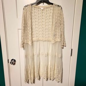 Xhilaration Cream Lace Cover